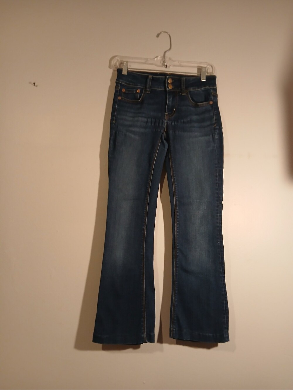 American Eagle Outfitters Blue Jeans. Boot Cut. Size 2 (26X26)